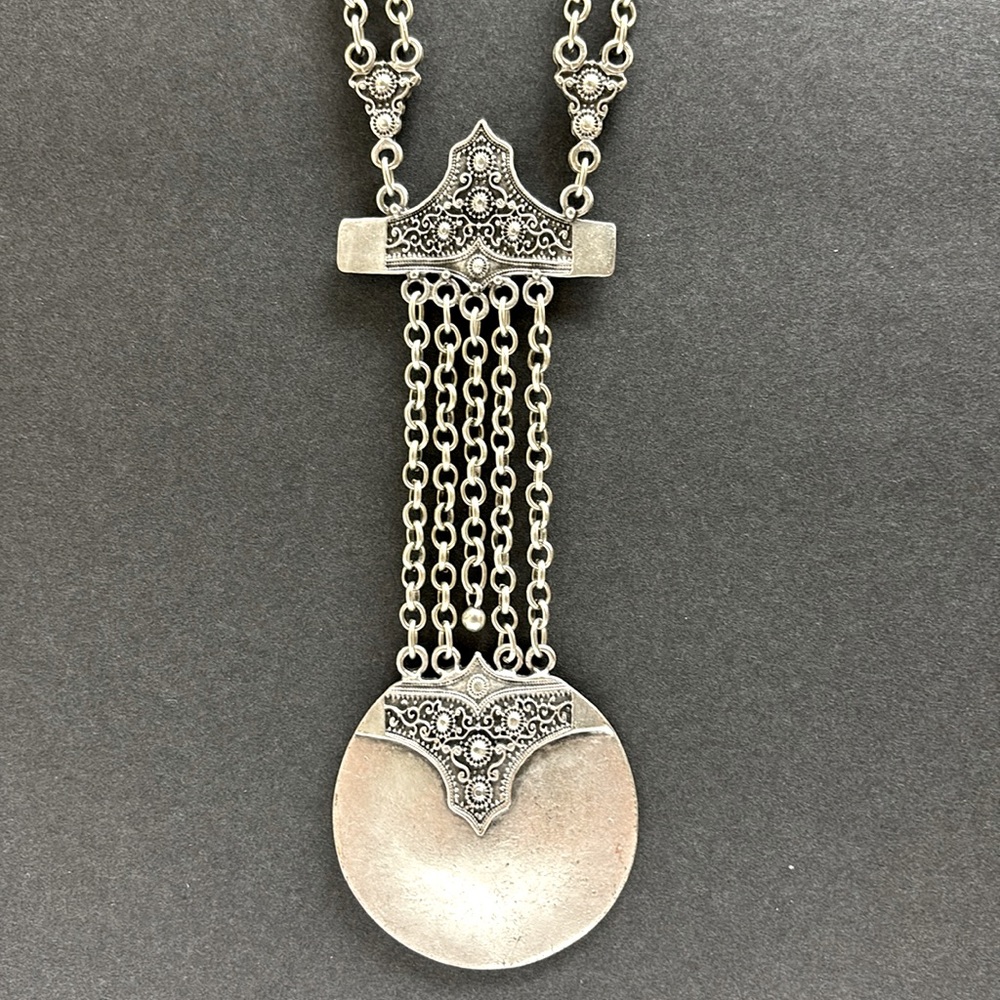 NWOT Chanour Pewter Pendant Necklace